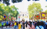 Văn Miếu - Quốc Tử Giám thu hút đông đảo người dân dịp Tết
